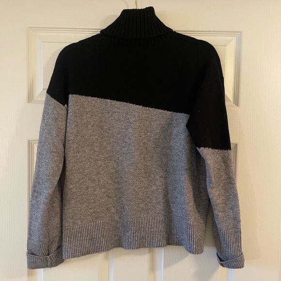 Anthropologie Black/Grey Color Block Turtleneck - Picture 5 of 6